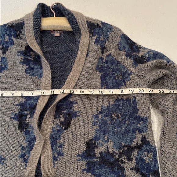 J. Jill Gray and Blue Floral Cardigan - Picture 5 of 6